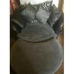 Black and Grey Love Chair and Puffee