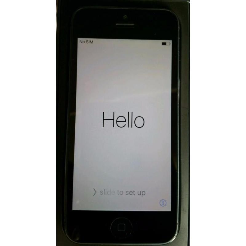 Like NEW Apple iPhone 5 - 64 GB - White/Silver -(unlocked) Smartphone