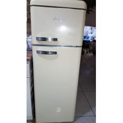 Cream Retro Fridge / Freezer as new!