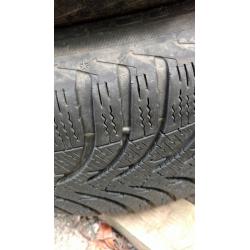 215 / 60 R16 Michelin Alpin (x3 part worn) and Energy (x1 nearly new) tyres and steel wheels