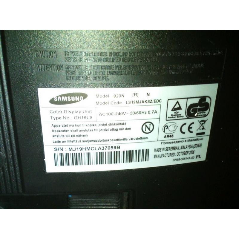 Samsung 19" LCD Display Monitor for PC Laptop Computer