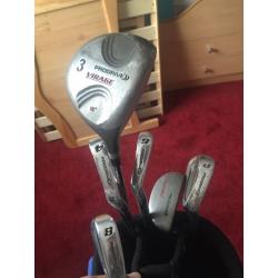 Set of 7 virage pro drive golf clubs and bag