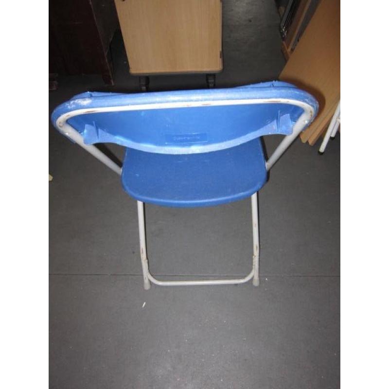 Folding chair . Blue colour .