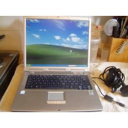 Higrade 1500 LAPTOP, WIFI, 40GB, WIN XP, Activated Office 2007