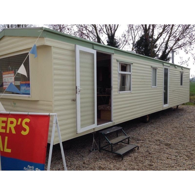 MUST HAVE ! CHEAP ! 3 BEDROOM CARAVAN WITH SITE FEES FOR SALE