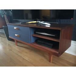 Retro TV unit