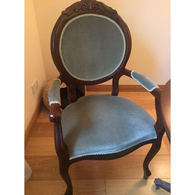 Mahogany extendable dining table and 8 velvet chairs