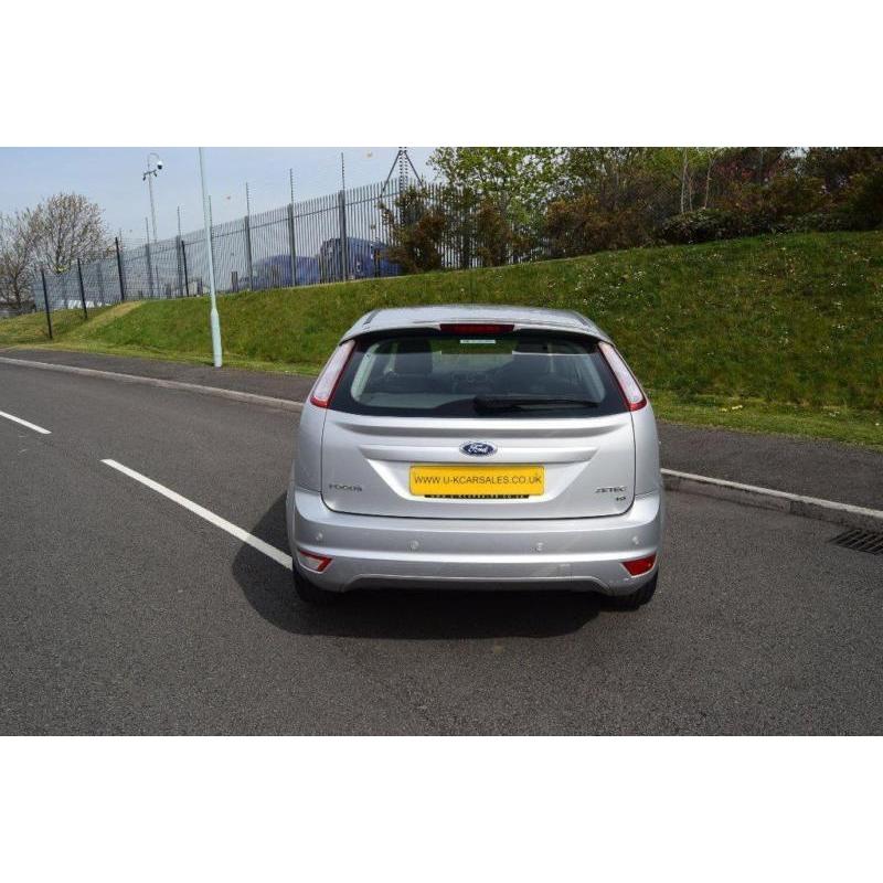 2010 Ford Focus 1.6 Zetec 5dr