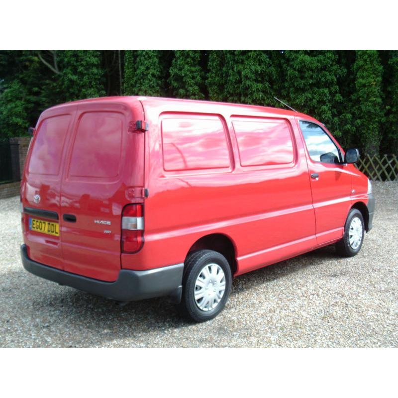 Toyota Hi-Ace 2.5D-4D ( 95 ) 280 (Twin Rear Doors) SWB 07 REG