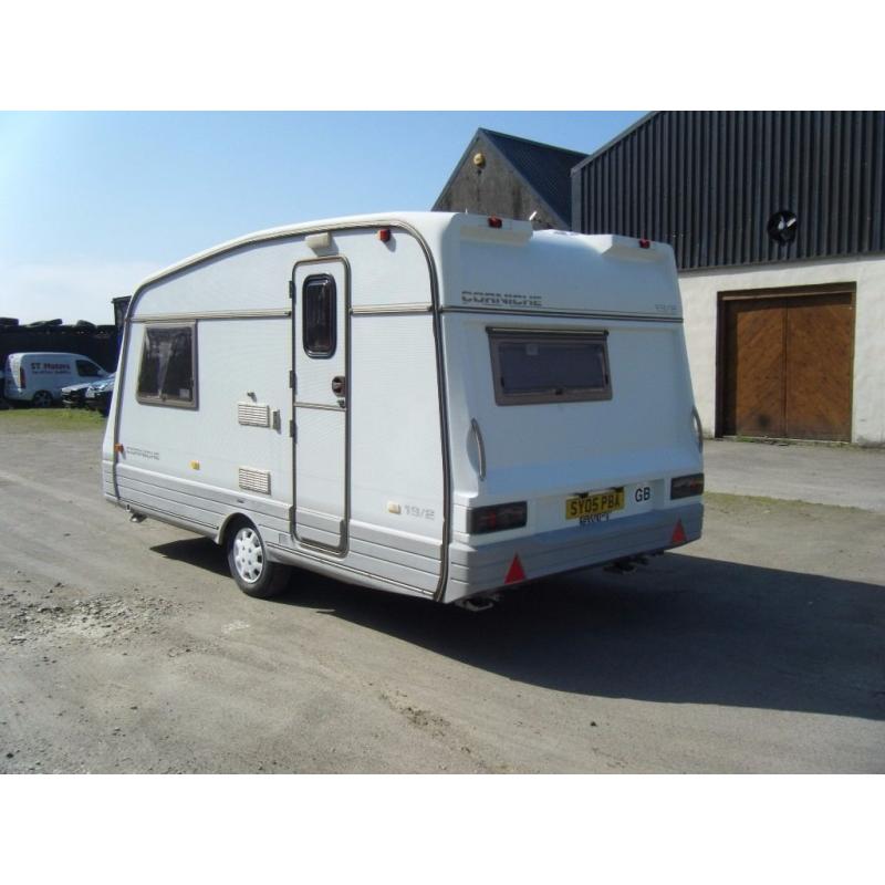 1997 SWIFT CORNICHE 13/2 2 BERTH CARAVAN NICE EXAMPLE NO DAMPNESS