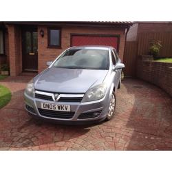 Vauxhall Astra 1.8i Design, Automatic, very clean condition inside & out, M.O.T until July 1st 2017