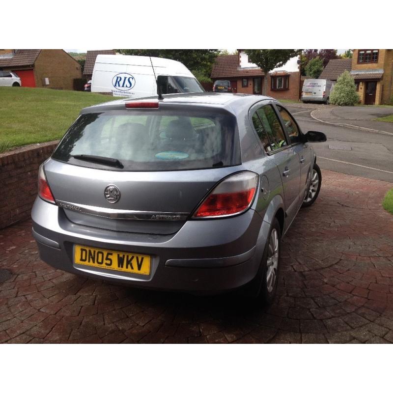 Vauxhall Astra 1.8i Design, Automatic, very clean condition inside & out, M.O.T until July 1st 2017