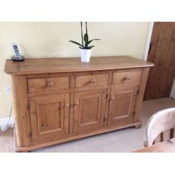 Country kitchen furniture