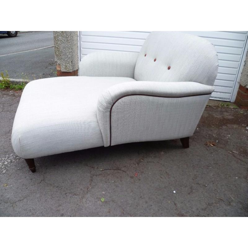 GORGEOUS SOFA/CHAISE/LOVESEAT