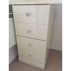 Cream gloss dressing table