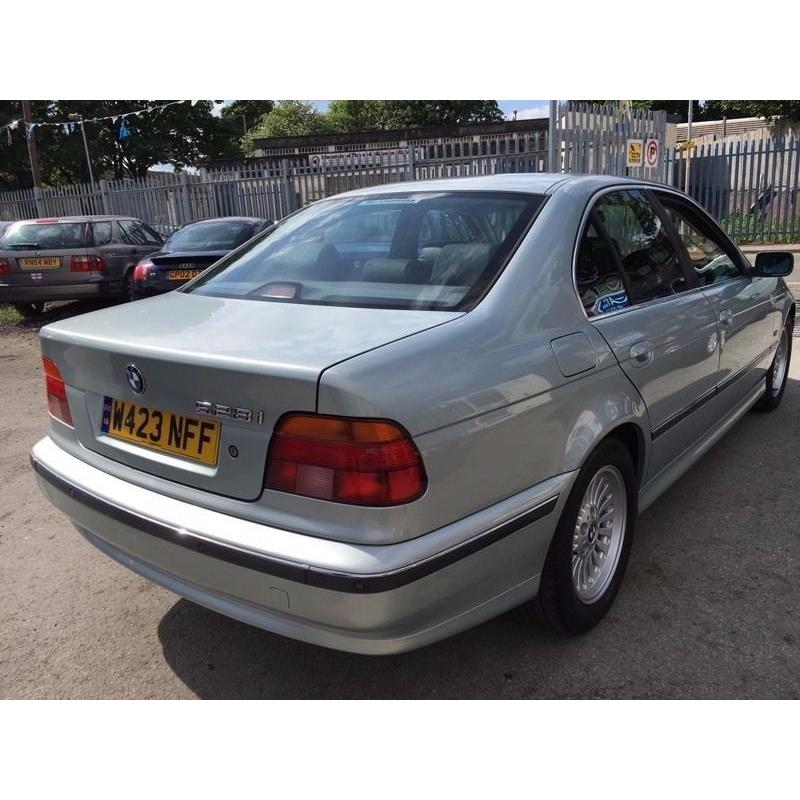 BMW 528I SE SE AUTOMATIC LEATHER