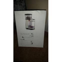 Coffee Machine & Coffee Bean Grinder