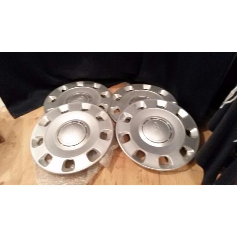 4x Fiat 500 wheel hub caps. Excellent condition!