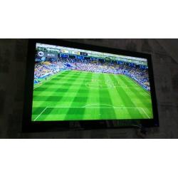 42" LCD FREEVIEW TV