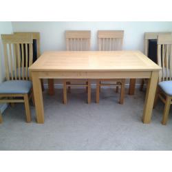 Dining table & 6 chairs