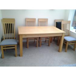 Dining table & 6 chairs