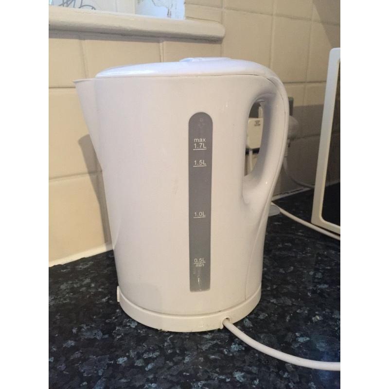 Clean and Simple Kettle **MUST GO BEFORE TUESDAY**