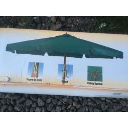 Yotrio Hardwood Parasol