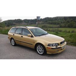 **Price reduction** Volvo V40 Estate 1.8 Sport Gold Petrol good runner 1 YEAR MOT