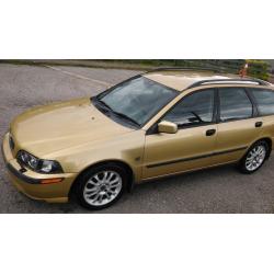 **Price reduction** Volvo V40 Estate 1.8 Sport Gold Petrol good runner 1 YEAR MOT