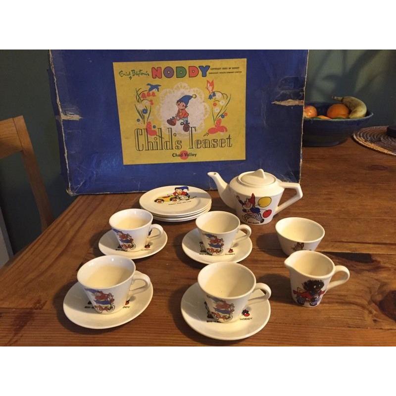 Noddy children's vintage Chad valley tea set. Complete