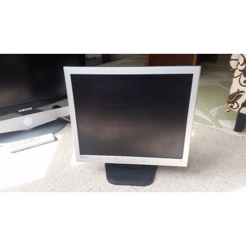 Samsung samtron 73v computer monitor used