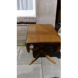 Pine drop leaf dining table with pedestal leg