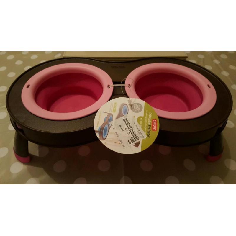 Pink collapsible dog bowl