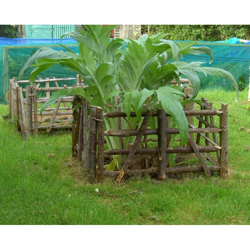 24” Rustic Chestnut Wooden Garden Fence Gate Hurdles