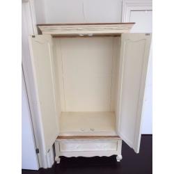 Beautiful solid wood wardrobe - white