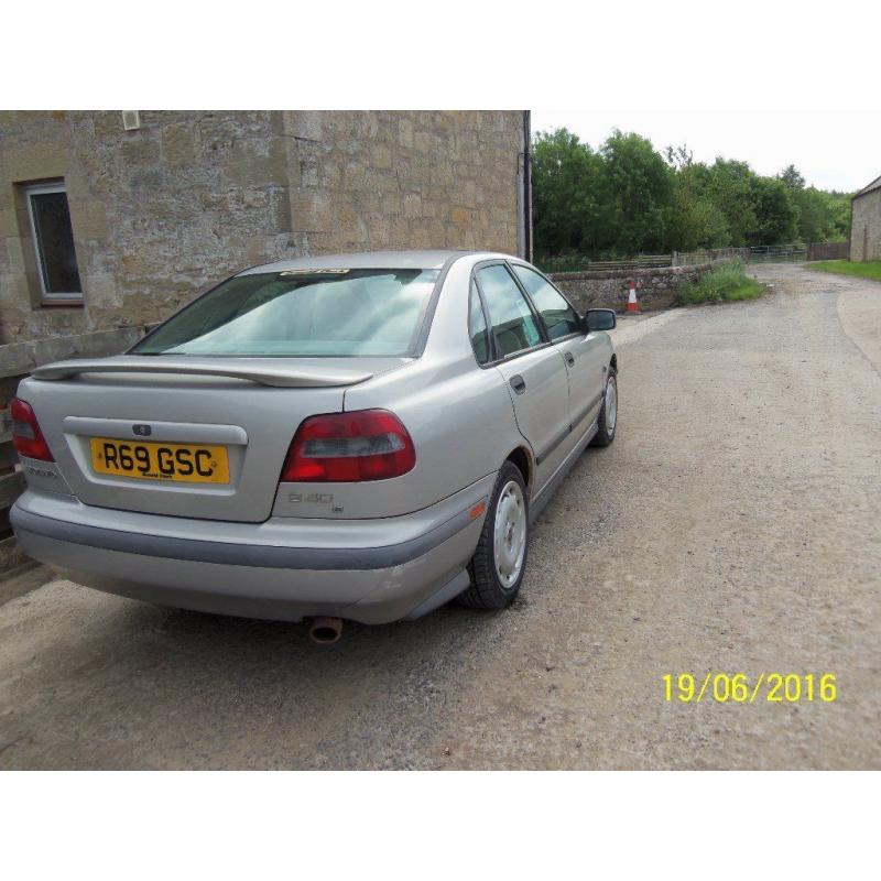 Volvo S40 1.6L saloon