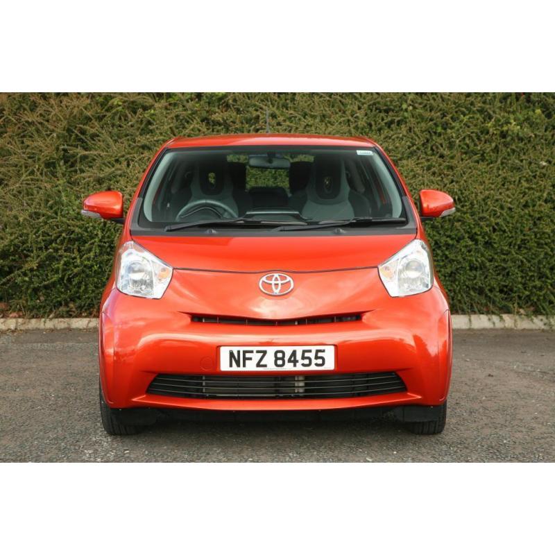 Toyota IQ VVT-I IQ (orange) 2013-05-13