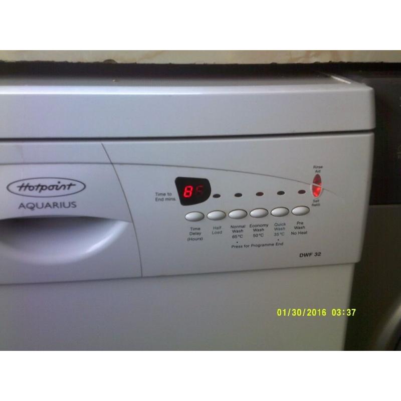 HOTPOINT AQUARIOUS DWF32 DISHWASHER FULL SIZE IN WHITE EXCELLENT CONDITION