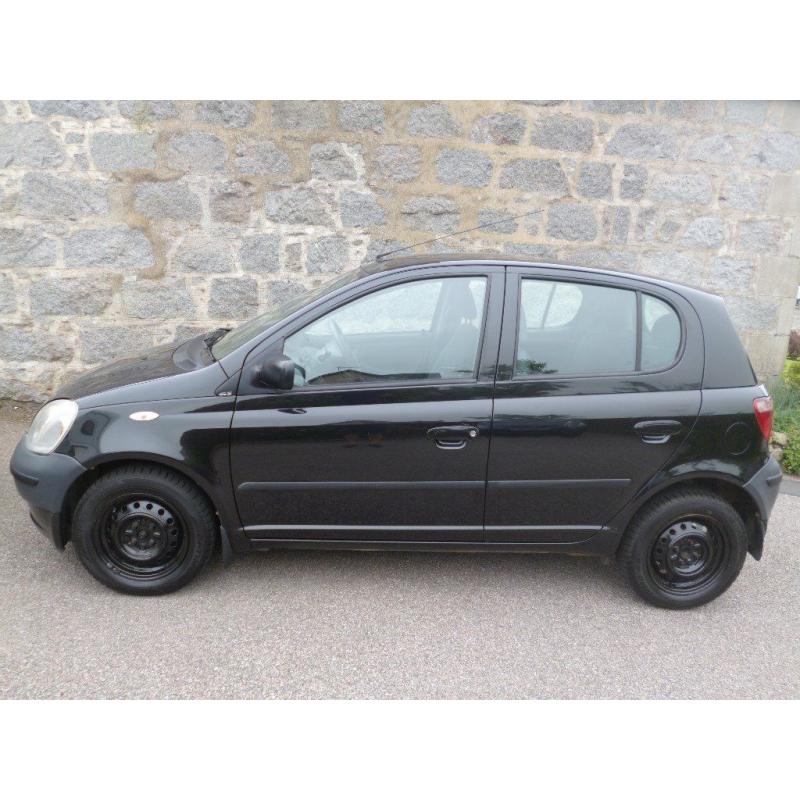 Toyota Yaris, 2002, 998l, 5 door black hatchback