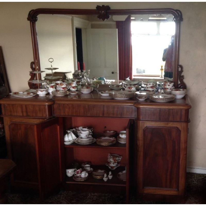 Vintage Mahogany Sideboard/ dresser