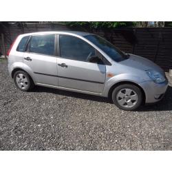 FORD FIESTA GHIA 2004