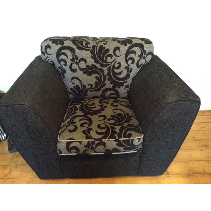 Black and grey armchair.