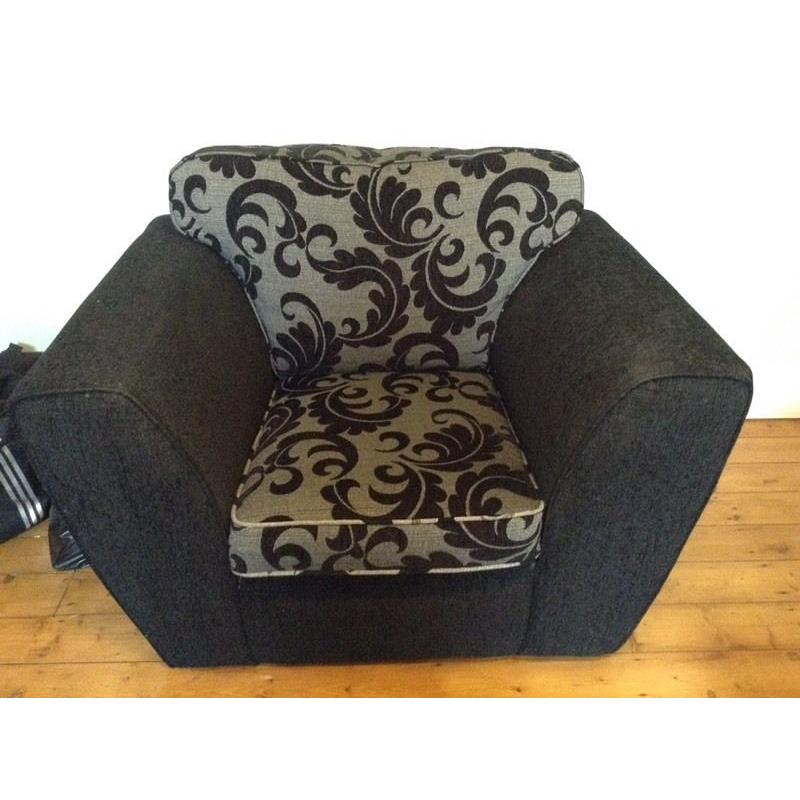 Black and grey armchair.