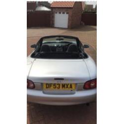 Mazda MX-5 1.8 2003 silver with hard top VGC