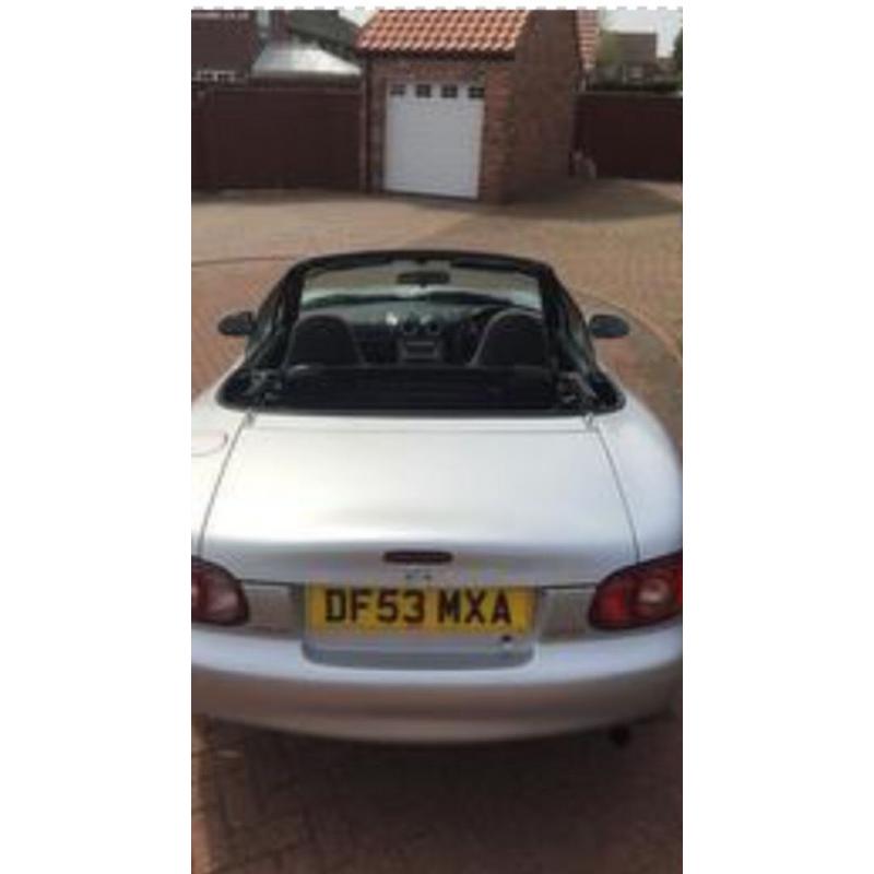 Mazda MX-5 1.8 2003 silver with hard top VGC