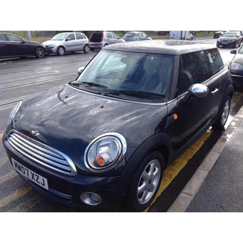 Mini Mini 1.4 One. 12 months mo,t 2 lady former keepers 2 keys