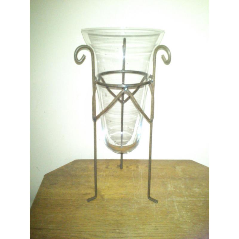 Decorative vase / candle holder