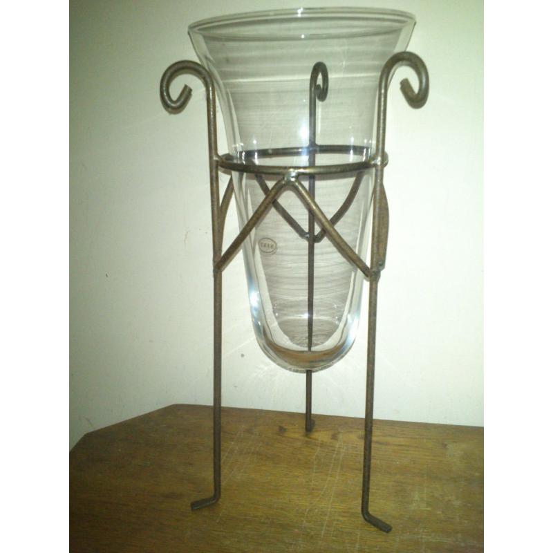 Decorative vase / candle holder