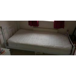 White metal bed frame (single)