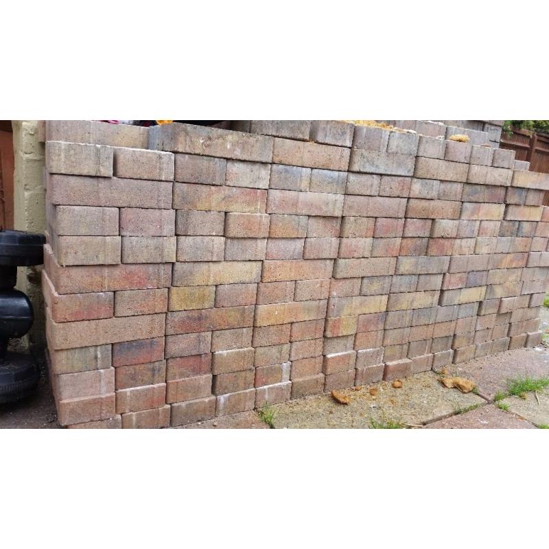 180 paving blocks good condition new